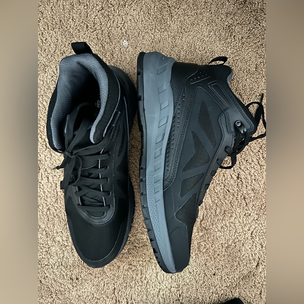 Ozark Trail Black and Gray Men's Athletic Shoes